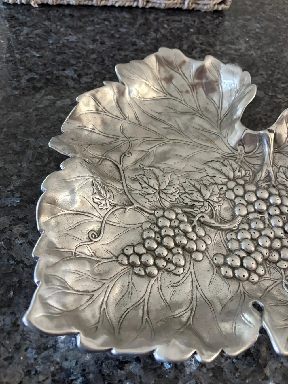 Arthur Court Sand Cast Aluminum Platter Grape Leaf Pattern Vintage 1993